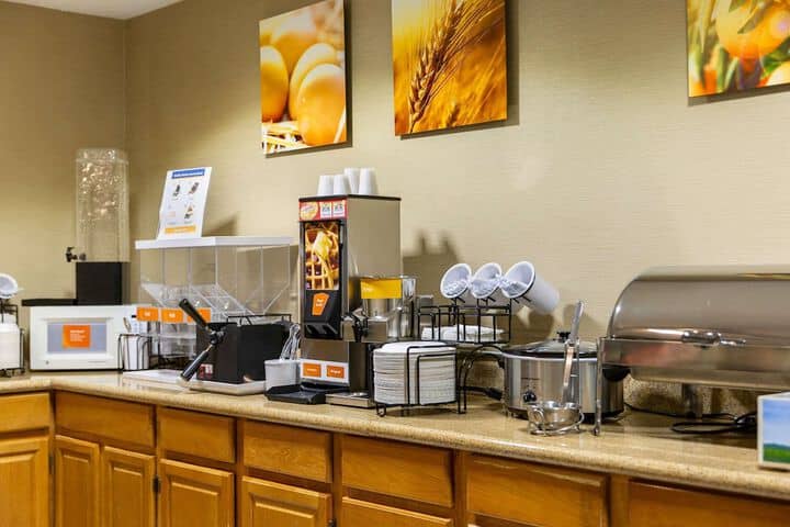 Breakfast area